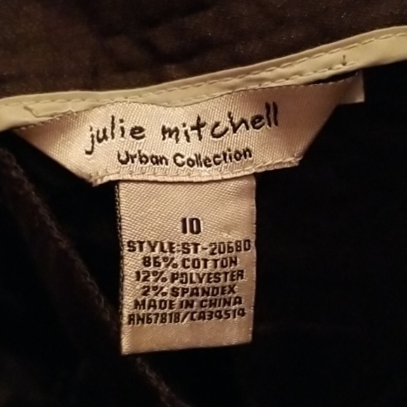 Julie Mitchell - Picture 5 of 6